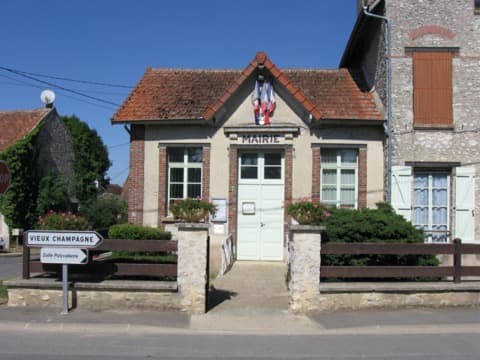 Couvreur Châteaubleau