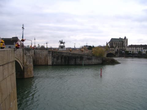 Couvreur Montereau-Fault-Yonne